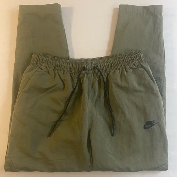 Nike Tech Essentials Pants Men M Woven Mesh Lined Slim Tapered Sportswear - Picture 1 of 16